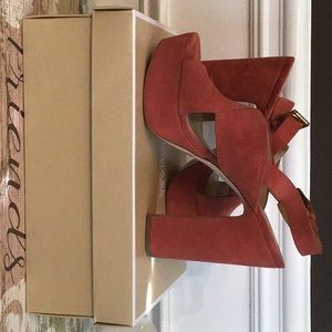 Michale Kors Platform Sandals!! NEVER WORN!!